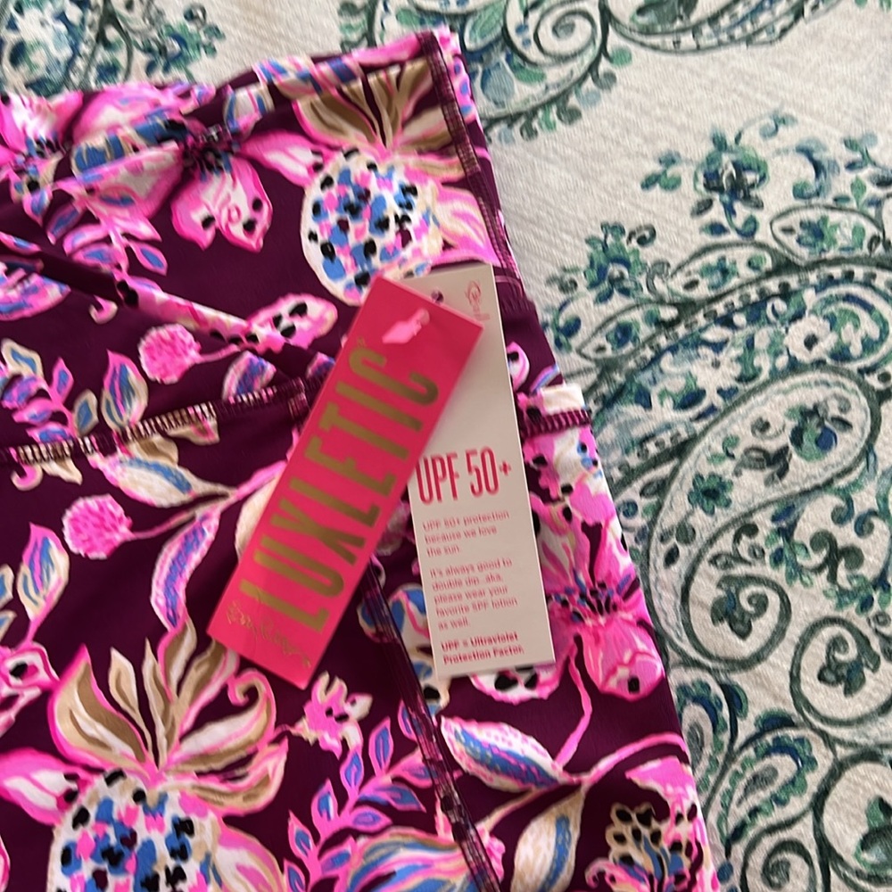 Lilly Pulitzer UPF 50 Luxletic 24" South Beach High Rise Midi Legging, NWT - Picture 4 of 9